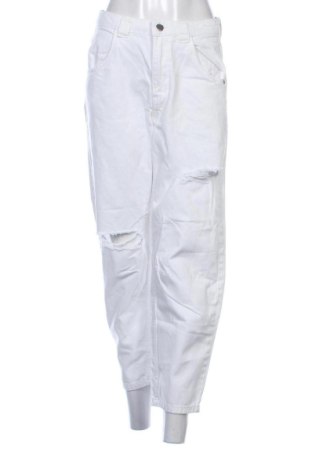 Damskie jeansy Bershka, Rozmiar S, Kolor Biały, Cena 52,99 zł, #136738033