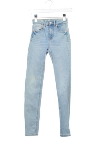 Дамски дънки Pull&Bear, Размер XXS, Цвят Син, Цена 10,22 €, #136744485