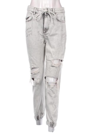 Női farmernadrág Bershka, Méret S, Szín Szürke, Ár 3 869 Ft, #136764449
