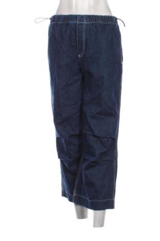 Дамски дънки Bershka, Размер M, Цвят Син, Цена 15,33 €, #136764782