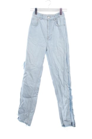 Дамски дънки Pull&Bear, Размер XS, Цвят Син, Цена 8,69 €, #136768942