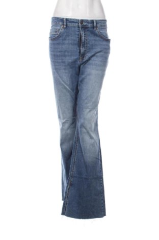 Damskie jeansy Stradivarius, Rozmiar XL, Kolor Niebieski, Cena 85,74 zł, #136771489