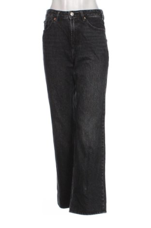 Damskie jeansy Stradivarius, Rozmiar S, Kolor Czarny, Cena 64,99 zł, #136780118