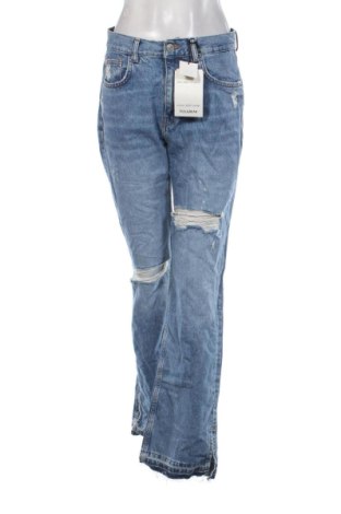 Дамски дънки Pull&Bear, Размер M, Цвят Син, Цена 27,60 €, #136792168
