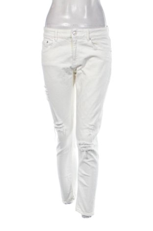 Damskie jeansy Zara, Rozmiar L, Kolor Biały, Cena 80,38 zł, #136797368