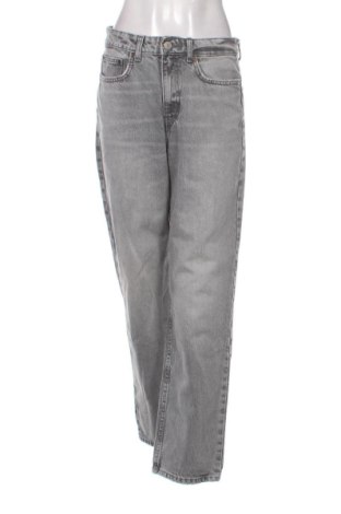 Damskie jeansy Zara, Rozmiar M, Kolor Szary, Cena 143,34 zł, #136798902