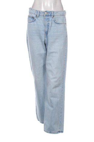 Damskie jeansy Zara, Rozmiar M, Kolor Niebieski, Cena 141,20 zł, #136798954