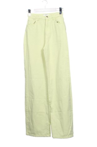 Blugi de femei Bershka, Mărime XXS, Culoare Verde, Preț 72,99 Lei, #136801524