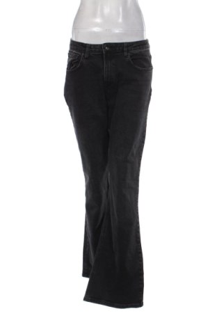 Damskie jeansy Sinsay, Rozmiar L, Kolor Czarny, Cena 72,98 zł, #136805227