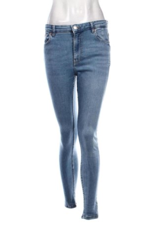 Női farmernadrág Bershka, Méret M, Szín Kék, Ár 4 959 Ft, #136806452