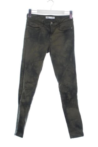 Damskie jeansy Zara, Rozmiar XS, Kolor Zielony, Cena 91,09 zł, #136810409