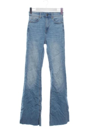 Blugi de femei Stradivarius, Mărime XS, Culoare Albastru, Preț 63,99 Lei, #136818870