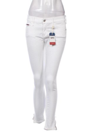 Дамски дънки Tommy Jeans, Размер L, Цвят Бял, Цена 69,02 €, #136819626
