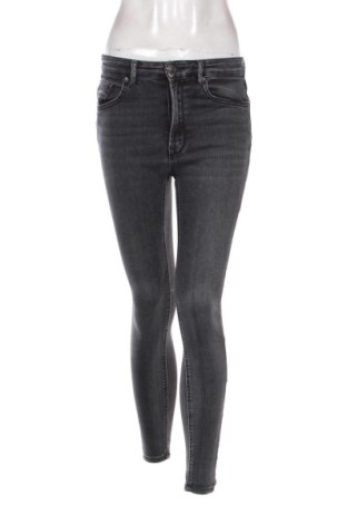 Damen Jeans Stradivarius, Größe M, Farbe Grau, Preis € 22,00, #136821768