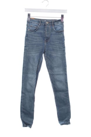 Damskie jeansy Zara, Rozmiar XS, Kolor Niebieski, Cena 75,02 zł, #136823399