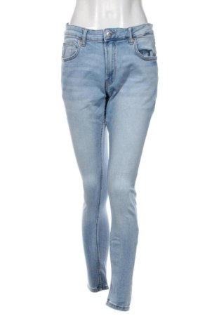 Blugi de femei Bershka, Mărime L, Culoare Albastru, Preț 69,99 Lei, #136823788