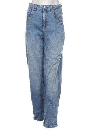 Damskie jeansy Stradivarius, Rozmiar S, Kolor Niebieski, Cena 107,17 zł, #136826109