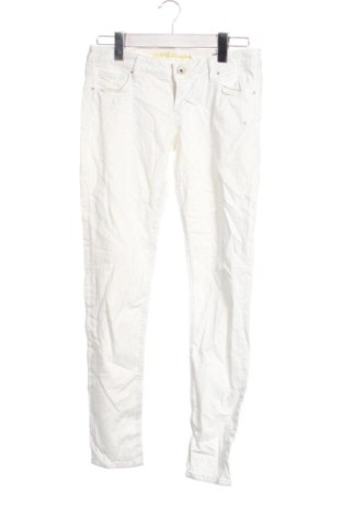 Дамски дънки Guess, Размер M, Цвят Бял, Цена 40,90 €, #136827477