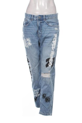 Blugi de femei Bershka, Mărime L, Culoare Albastru, Preț 108,99 Lei, #136829768