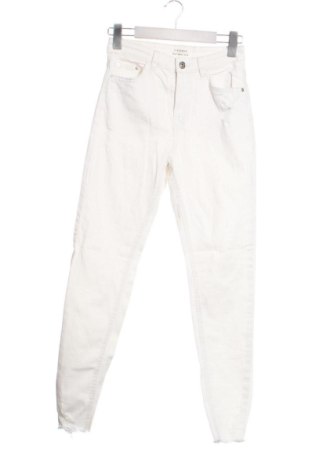 Damskie jeansy Terranova, Rozmiar XS, Kolor ecru, Cena 53,99 zł, #136830386