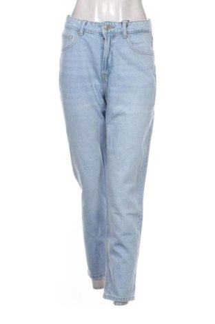 Damskie jeansy Bershka, Rozmiar M, Kolor Niebieski, Cena 105,99 zł, #136877936