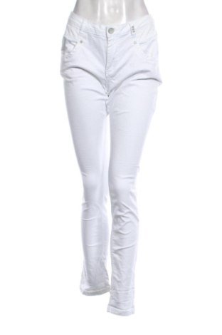 Damskie jeansy Buena Vista, Rozmiar L, Kolor Biały, Cena 42,99 zł, #136702864