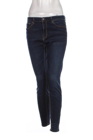 Damskie jeansy Stradivarius, Rozmiar L, Kolor Niebieski, Cena 88,40 zł, #136791166