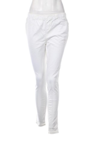 Дамски дънки C&A, Размер L, Цвят Бял, Цена 12,78 €, #136831169