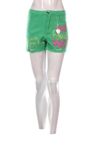Pantaloni scurți de femei Unbranded, Mărime M, Culoare Verde, Preț 82,89 Lei, #136735121