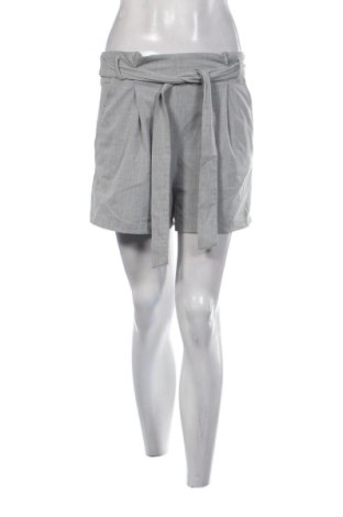 Дамски къс панталон Pull&Bear, Размер S, Цвят Сив, Цена 5,76 €, #136794579