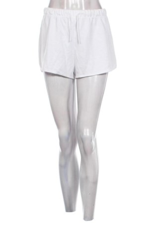 Pantaloni scurți de femei Zara, Mărime M, Culoare Alb, Preț 74,99 Lei, #136796450