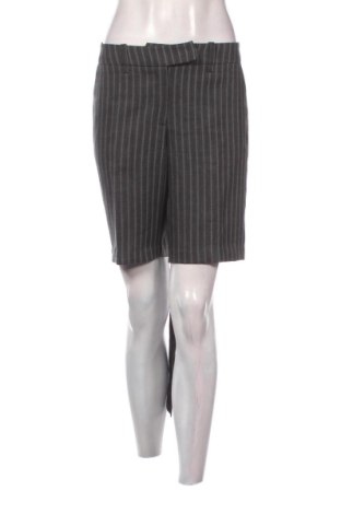 Дамски къс панталон H&M, Размер M, Цвят Многоцветен, Цена 8,18 €, #136814653