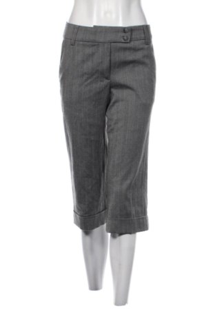 Дамски къс панталон H&M, Размер M, Цвят Сив, Цена 7,00 €, #136827446
