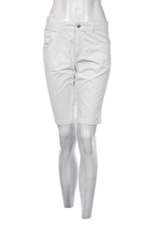 Дамски къс панталон United Colors Of Benetton, Размер M, Цвят Бял, Цена 13,00 €, #136835728
