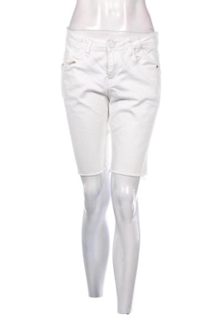 Pantaloni scurți de femei S.Oliver, Mărime M, Culoare Alb, Preț 62,27 Lei, #136852754