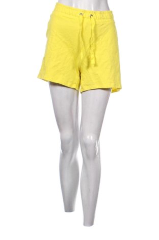 Pantaloni scurți de femei LC Waikiki, Mărime XL, Culoare Galben, Preț 67,77 Lei, #136796629