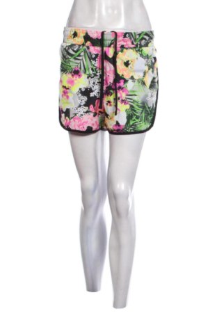 Pantaloni scurți de femei FILA, Mărime L, Culoare Multicolor, Preț 26,07 Lei, #136846618