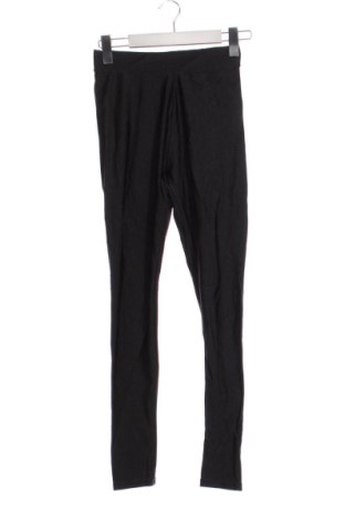 Дамски клин Pull&Bear, Размер XS, Цвят Черен, Цена 10,22 €, #136677423