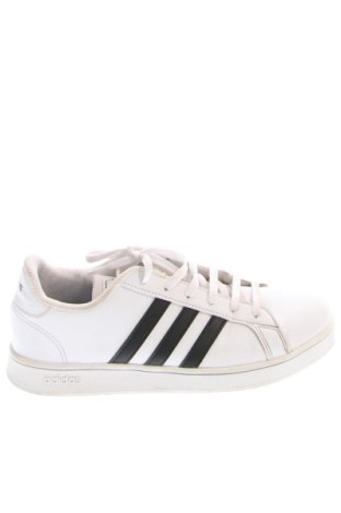 Дамски обувки Adidas, Размер 39, Цвят Бял, Цена 37,32 €, #136694873
