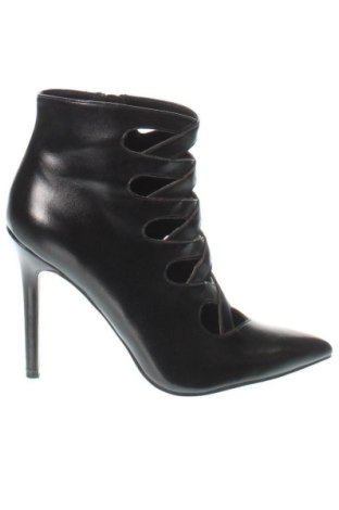 Дамски обувки Bata, Размер 40, Цвят Черен, Цена 20,96 €, #136815344