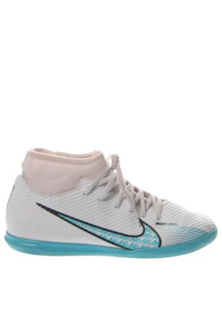 Дамски обувки Nike, Размер 40, Цвят Бял, Цена 62,88 €, #136835982