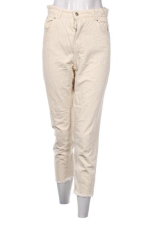 Pantaloni de femei Bershka, Mărime S, Culoare Ecru, Preț 60,99 Lei, #136754062