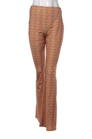 Дамски панталон Pull&Bear, Размер M, Цвят Многоцветен, Цена 5,76 €, #136765703