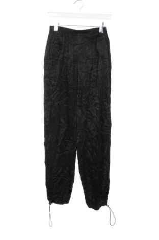 Дамски панталон Pull&Bear, Размер XS, Цвят Черен, Цена 12,78 €, #136770350