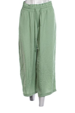 Дамски панталон Stradivarius, Размер M, Цвят Зелен, Цена 15,84 €, #136788440
