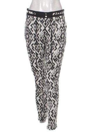 Damenhose Bershka, Größe M, Farbe Mehrfarbig, Preis 12,99 €, #136797989