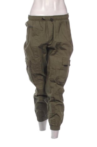 Дамски панталон Bershka, Размер XL, Цвят Зелен, Цена 15,33 €, #136812792