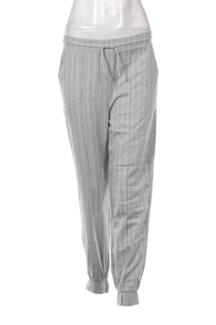 Pantaloni de femei Stradivarius, Mărime XS, Culoare Gri, Preț 58,99 Lei, #136841925