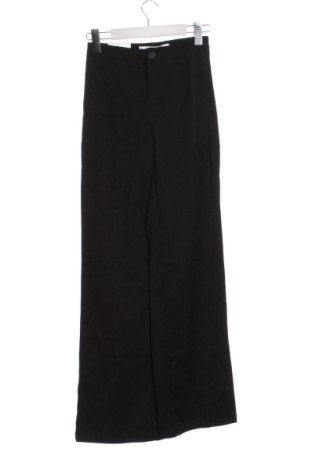 Damskie spodnie Bershka, Rozmiar XS, Kolor Czarny, Cena 177,99 zł, #136680590