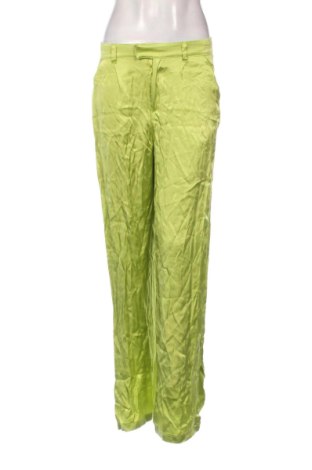 Pantaloni de femei Bershka, Mărime S, Culoare Verde, Preț 56,99 Lei, #136692955